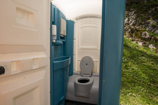 Best Portable restroom trailer rental  in Sparta, IL